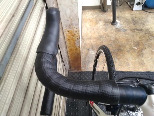 TREK MADONE 2.1 2015年モデル?? 700×25C 2×11段変速 アルミロードバイク ホワイト