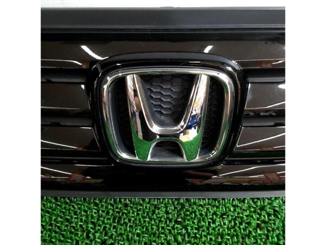 [N-BOX
Custom / JF1
2HONDA genuine parts
Front grille