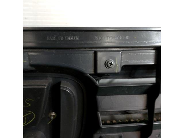 [N-BOX
Custom / JF1
2HONDA genuine parts
Front grille
