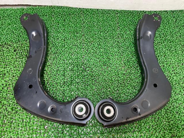【プリウス/50系/2WD】トヨタ純正 リアアッパー+トーコントロール