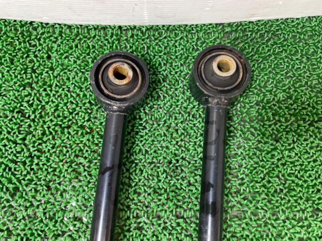 【プリウス/50系/2WD】トヨタ純正 リアアッパー+トーコントロール