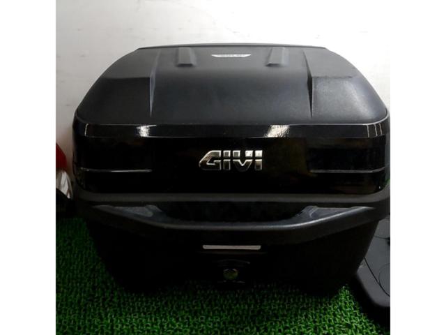 容量:32L GIVI B32NBD モノロックケース