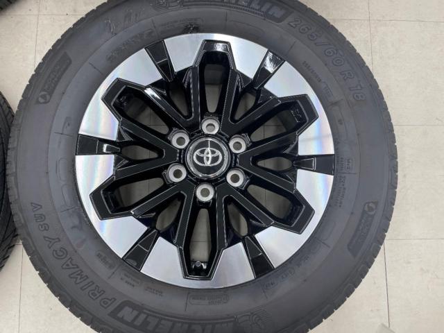 コンテナ トヨタ純正 ハイラックス GUN226 Zグレードホイール  + MICHELIN PRIMACY SUV