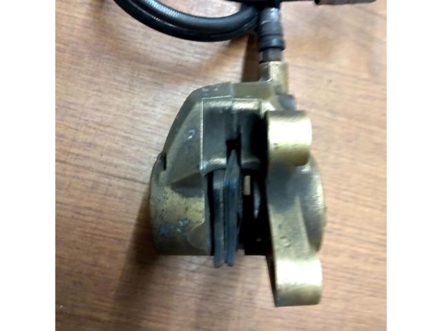 YAMAHA JOG
ZR
Genuine
made brembo
2POT
Caliper
Yamanbo