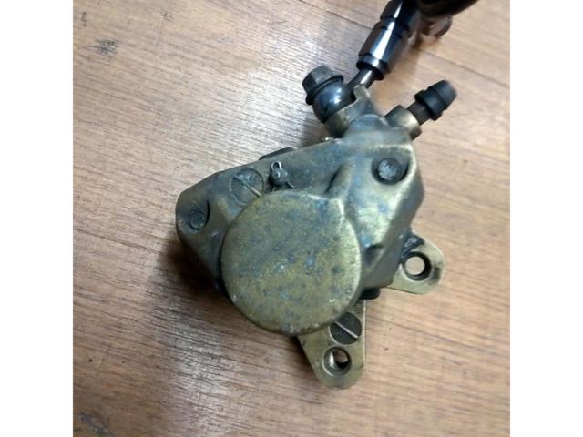 YAMAHA JOG
ZR
Genuine
made brembo
2POT
Caliper
Yamanbo