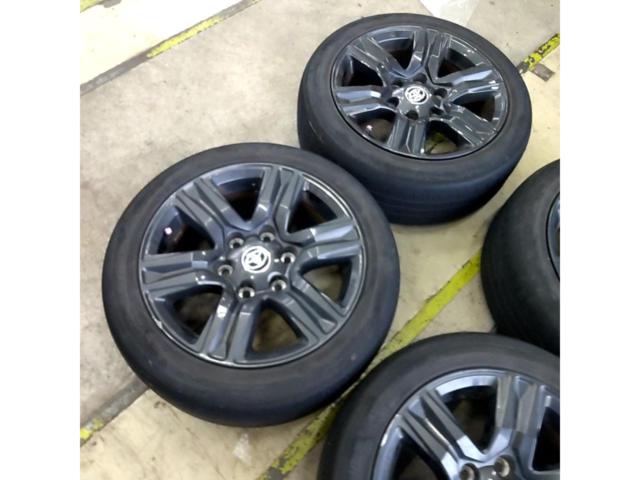 Wheel only TOYOTA
Hilux (GUN125 late model genuine wheels)