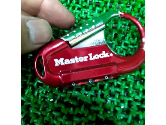 Master Lock カラビナ