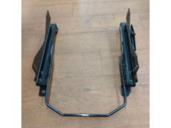 RECARO 86/BRZ
Seat rail
R
Right
Driver side