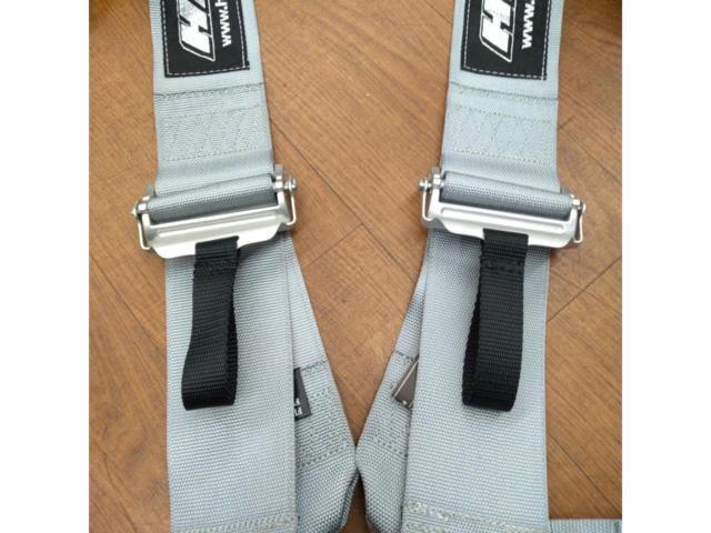 HPI
3 inches
Turnbuckle four-point seat belt