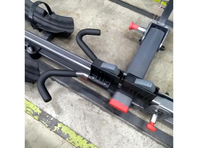 YAKIMA
Cycle carriers for hitch
Two-timer
For two
