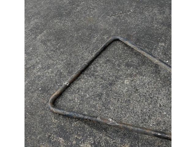 Unknown Manufacturer
Triangle stand (simple triangular stand)