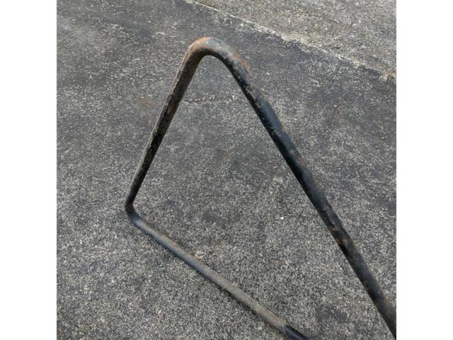 Unknown Manufacturer
Triangle stand (simple triangular stand)