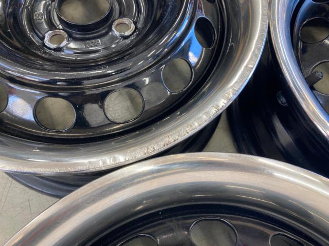 HONDA
Mobilio genuine steel
+
Plated trim