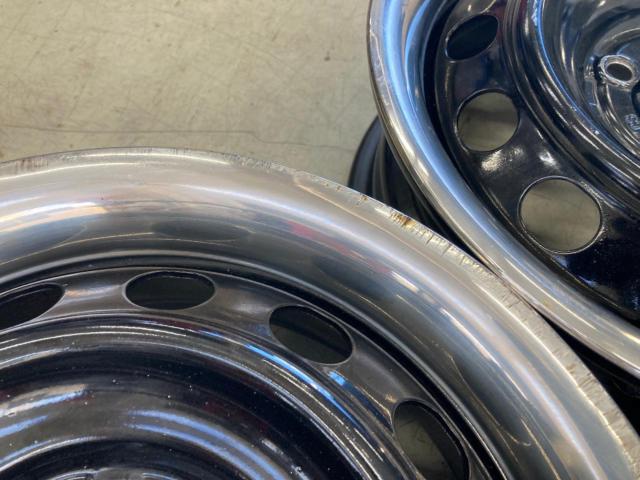 HONDA
Mobilio genuine steel
+
Plated trim