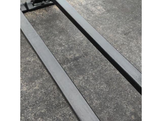 TERZO
EF14BL+EB5 *Vehicle-specific hooks are required.