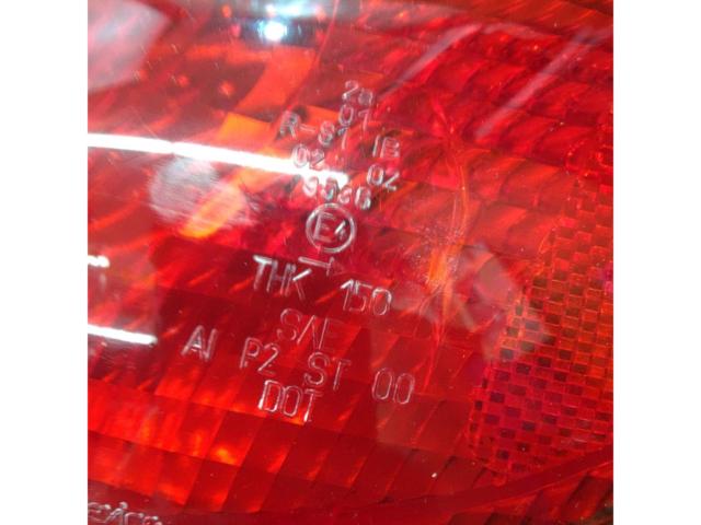 クライスラー PTクルーザー 前期純正テールレンズ