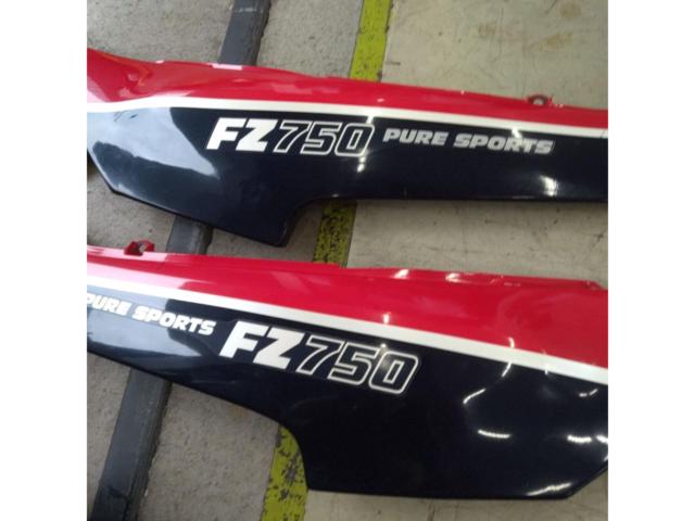 【YAMAHA】FZ750 純正 シートカウル 左右セット