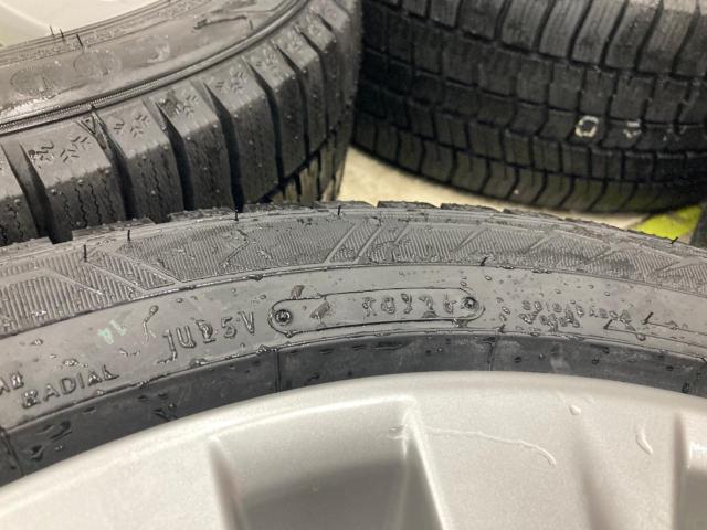 TOYOTA
Vellfire 20 system previous term original wheel
+
GOODYEAR
ICENAVI
Eight