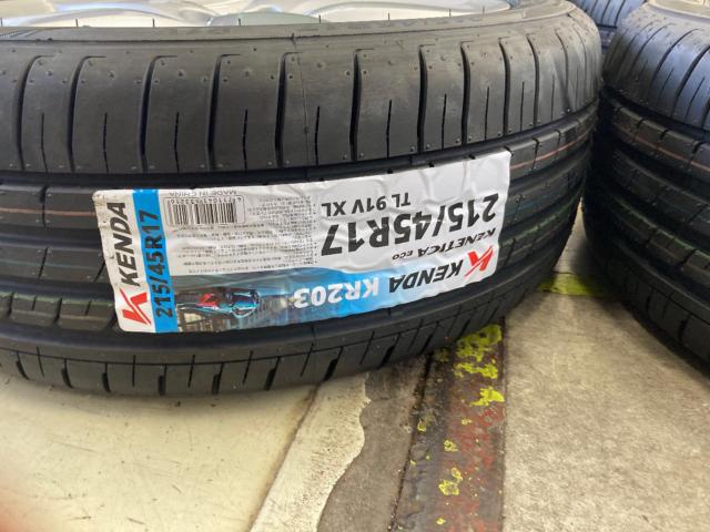 TOYOTA
30 series Prius
Touring selection original wheel
+
KENDA (Kenda)
KR 203
215 / 45R17
91V
XL