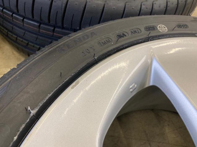 TOYOTA
30 series Prius
Touring selection original wheel
+
KENDA (Kenda)
KR 203
215 / 45R17
91V
XL