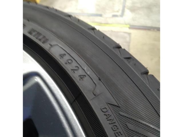 NISSAN
Fairlady Z (RZ34) genuine wheels + YOKOHAMA
ADVAN
SPORT
V 107
