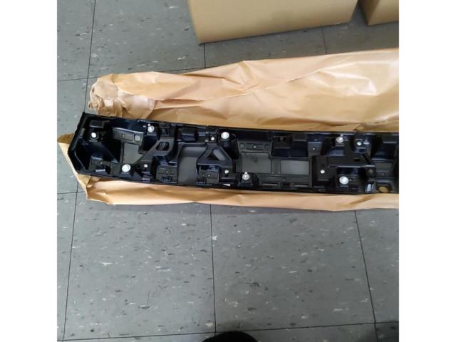 三菱 デリカD:5/CV1W/ 後期 純正バックドアガーニッシュ