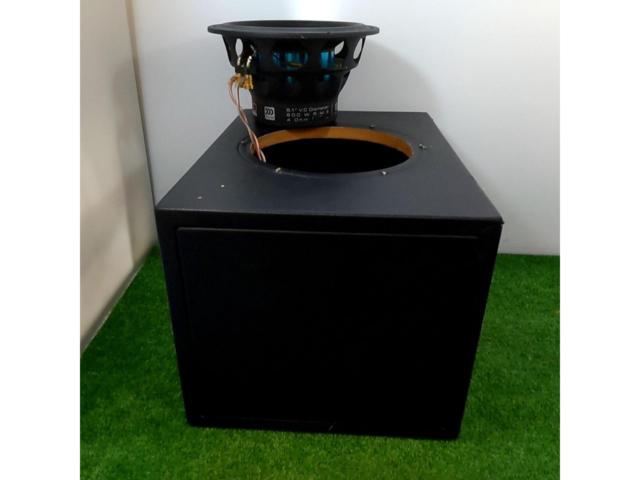 Morel SC102 Morel 10” 600W RMS Ultimo SCシリーズBOX付きサブウーファー