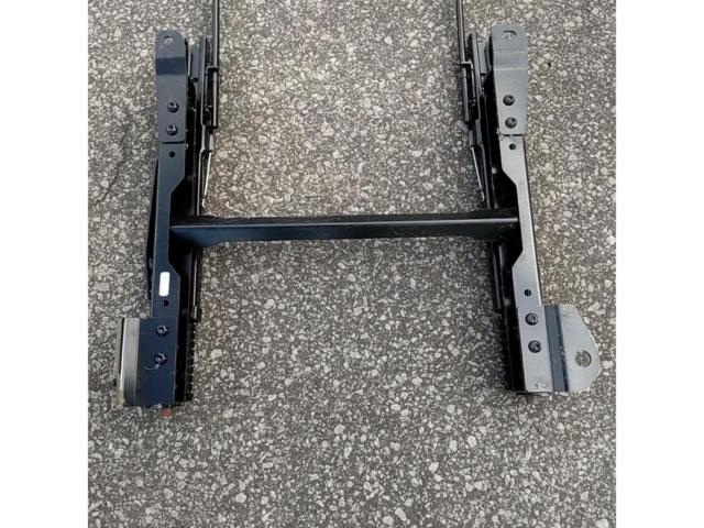 RECARO
Demio / DE3FS
Bottom stop seat rail
For the passenger seat
