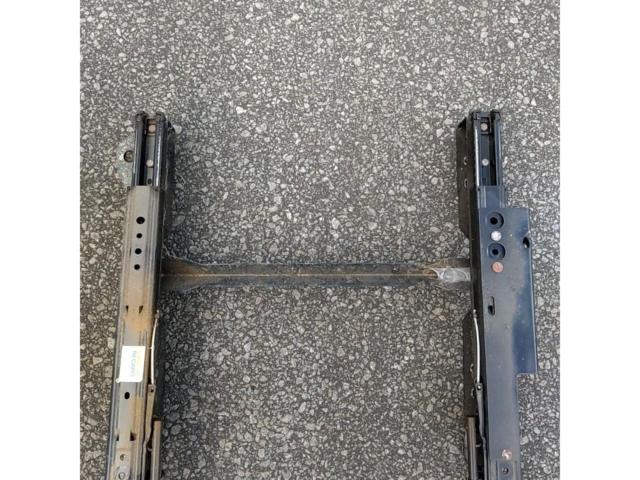 RECARO
Demio / DE3FS
Bottom stop seat rail
Driver side