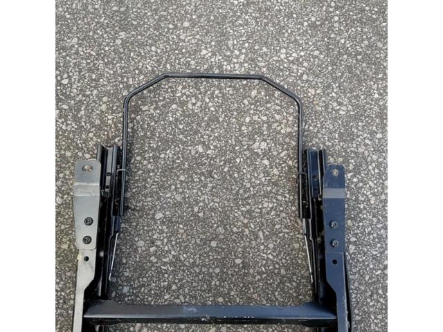 RECARO
Demio / DE3FS
Bottom stop seat rail
Driver side