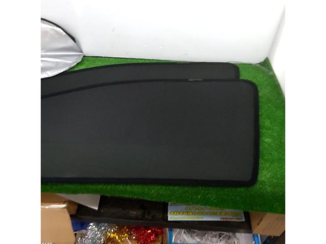 メーカー不明 エルグランド/E52 フロント用 サンシェード 2枚