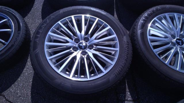 Mitsubishi genuine
Outlander original wheel + BRIDGESTONE
ALENZA
LX100