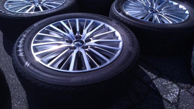 Mitsubishi genuine
Outlander original wheel + BRIDGESTONE
ALENZA
LX100