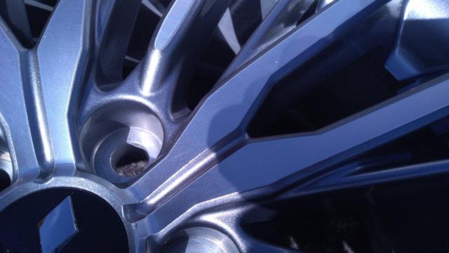 Mitsubishi genuine
Outlander original wheel + BRIDGESTONE
ALENZA
LX100