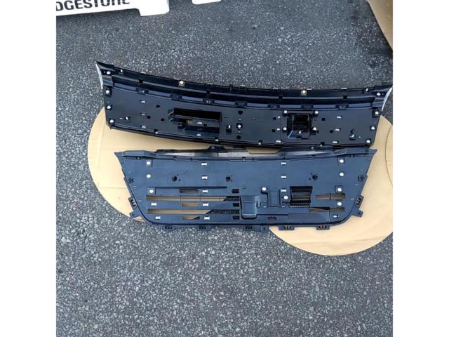スズキスペーシアカスタム MK53S 前期純正グリル