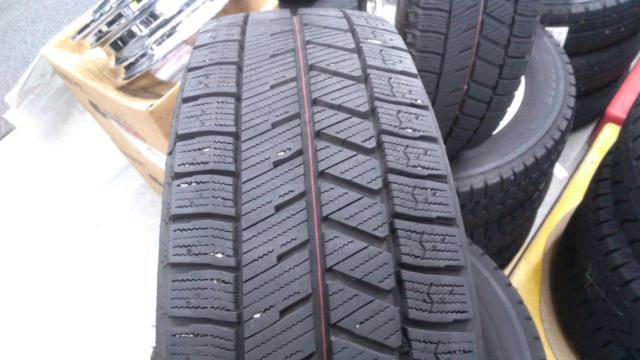 BRIDGESTONE
BALMINUM
VR5
+
BRIDGESTONE
BLIZZAK
VRX3