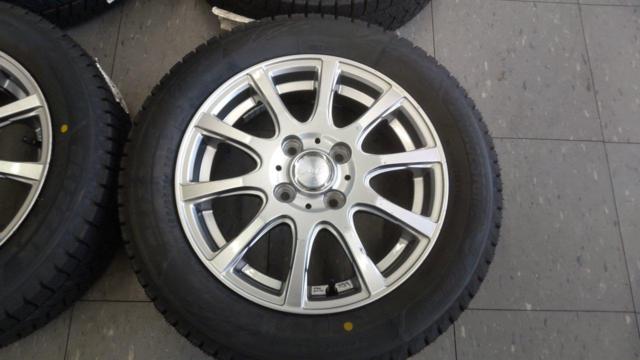 LAYCEA
10-spoke wheel
+
BRIDGESTONE
BLIZZAK
VRX3