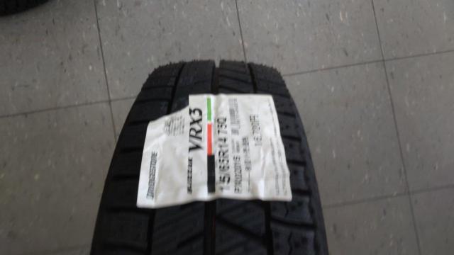 LAYCEA
10-spoke wheel
+
BRIDGESTONE
BLIZZAK
VRX3