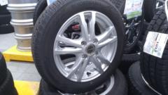 BRIDGESTONE
FEID
H5
+
YOKOHAMA
iceGUARD
iG60