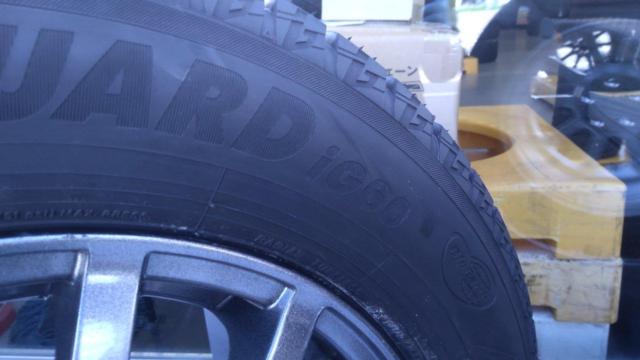 AUTOBACS
SEVEN
LEBEN
DS5
+
YOKOHAMA
iceGUARD
iG60