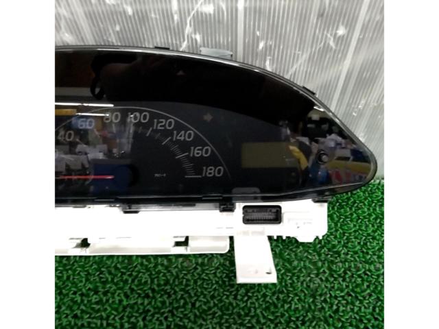 Toyota
Vitz (KSP90) genuine speedometer