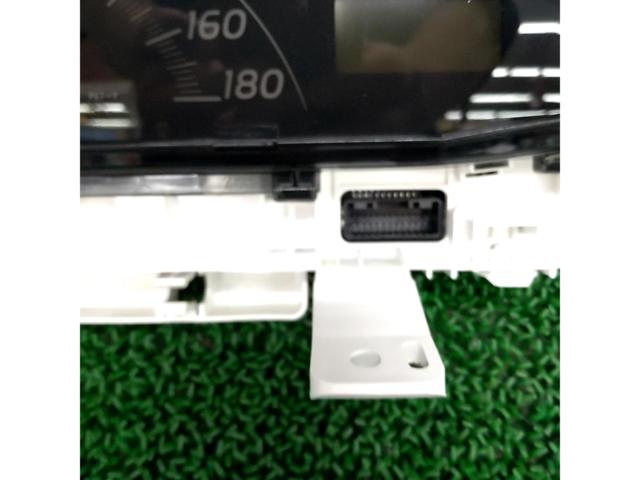Toyota
Vitz (KSP90) genuine speedometer