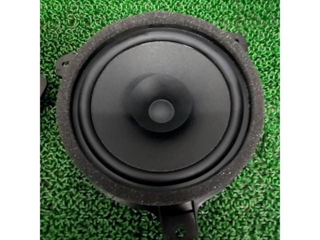 スバル フォレスターSK 純正 リアスピーカー