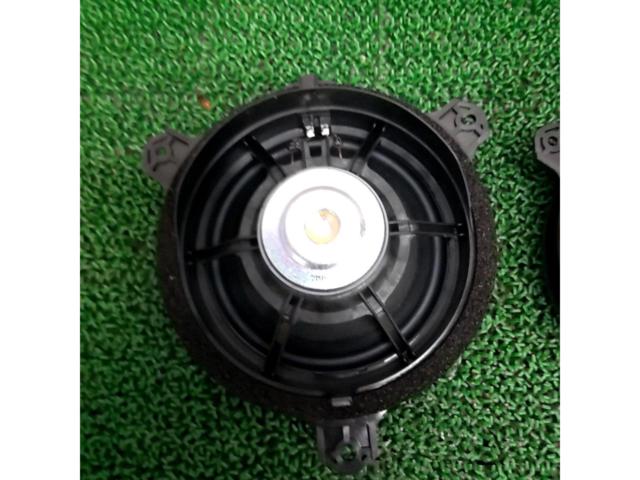 スバル フォレスターSK 純正 リアスピーカー
