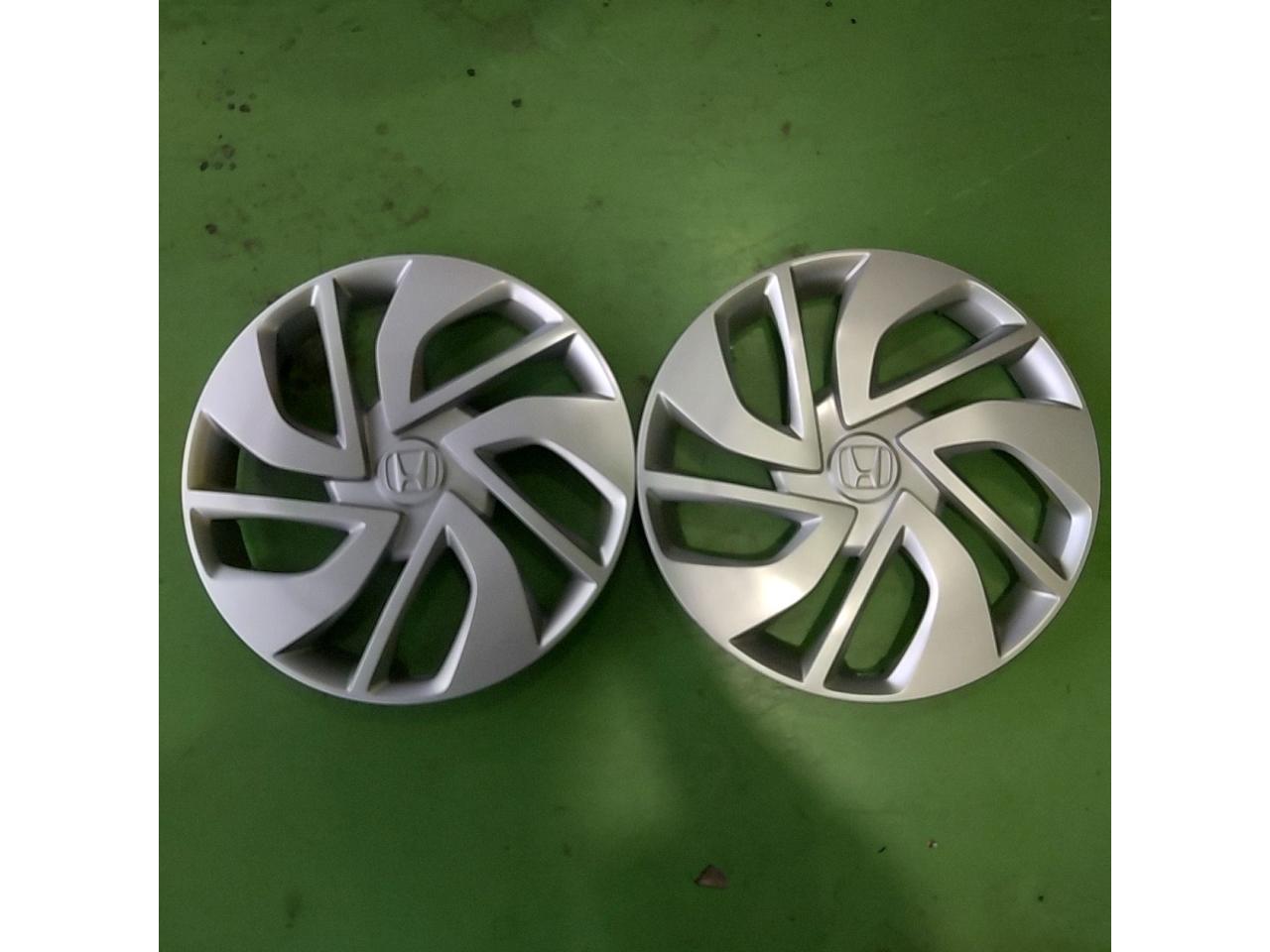 HONDA
Freed
GB5
Original wheel cap
Two