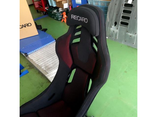 RECARO
RSS
BK
RD / BK