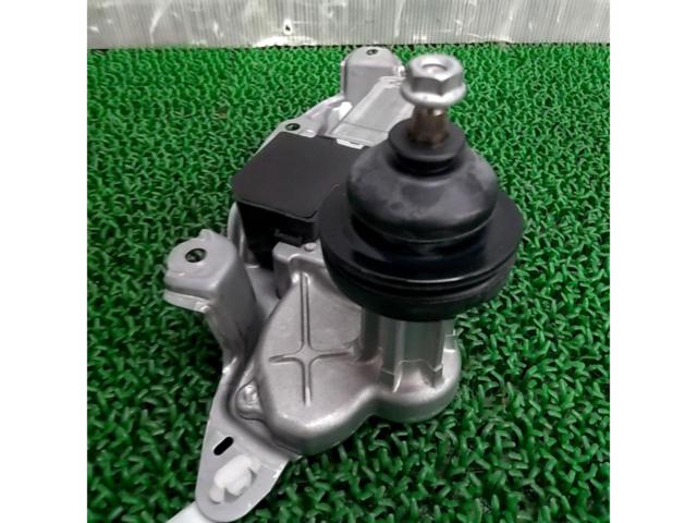 トヨタ ハイエース200系 純正リヤワイパーモーター