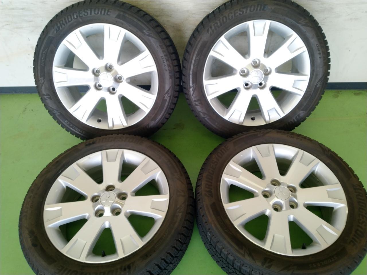 三菱(MITSUBISHI)  デリカD:5/前期 純正ホイール  + BRIDGESTONE BLIZZAK DM-V3