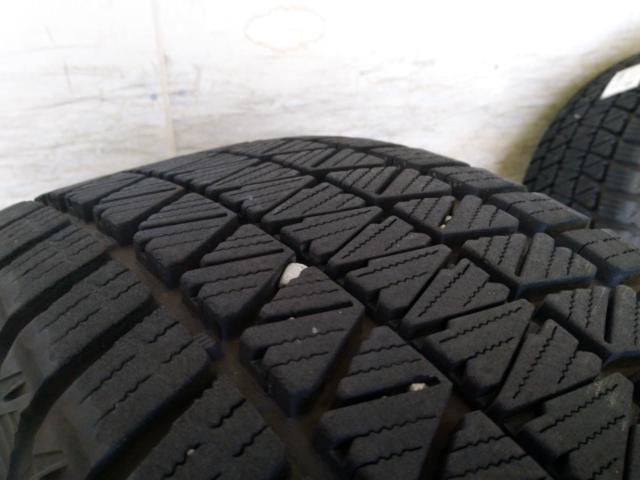 三菱(MITSUBISHI)  デリカD:5/前期 純正ホイール  + BRIDGESTONE BLIZZAK DM-V3
