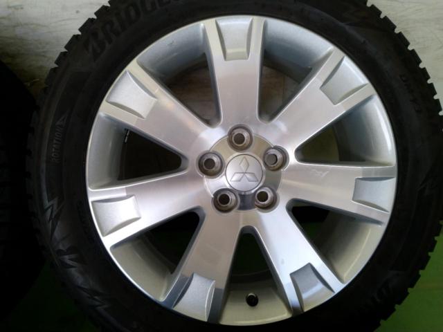 三菱(MITSUBISHI)  デリカD:5/前期 純正ホイール  + BRIDGESTONE BLIZZAK DM-V3